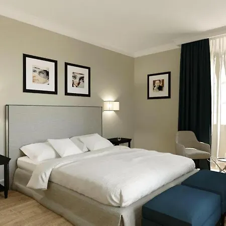 מלון Barberini 4*