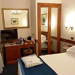 מלון Barberini 4*